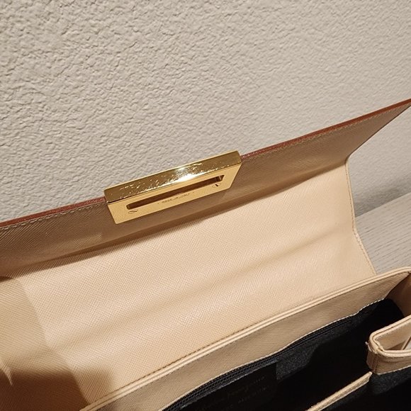 Ferragamo - Picture 14 of 15